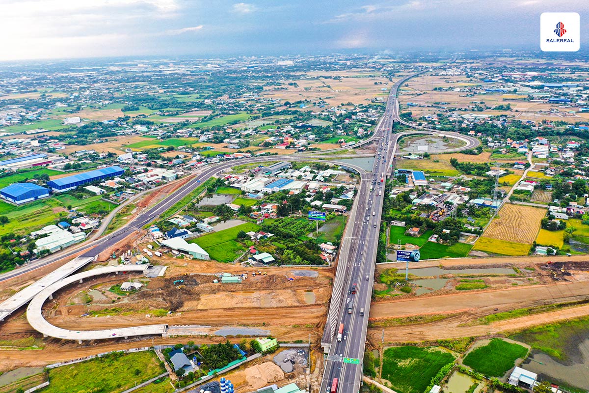 Nút giao đường Vành Đai 3 đoạn qua cao tốc Bến Lức – Long Thành đang dần hình thành