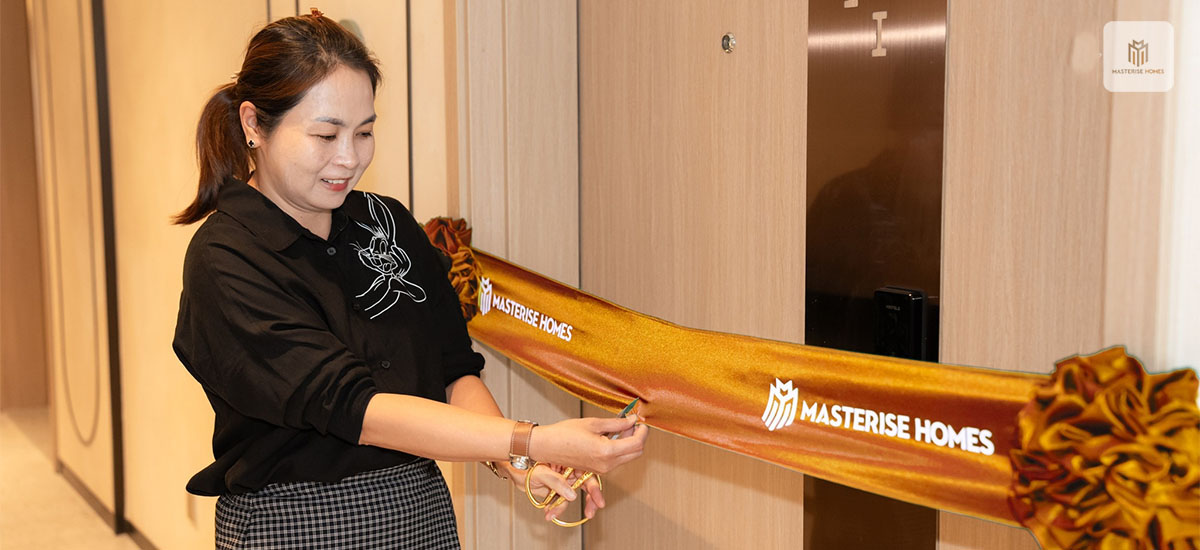 HÌNH ẢNH KHÁCH HÀNG NHẬN NHÀ TẠI căn hộ MASTERI quận 9